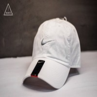 کلاه نقاب دار آفتابگیر اسپورت نایکی